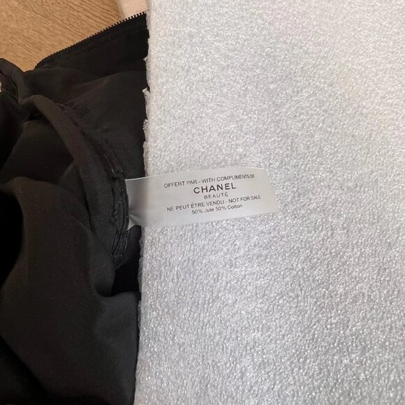 CHANEL BEAUTY LIMITED EDTION LINEN POUCH BUNDLE [4] ..NEW ! - Picture 8 of 8